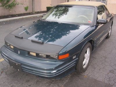 Convertable great transportation, leather alloys looks and runs good