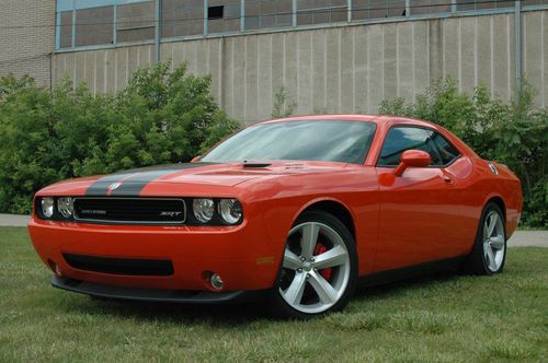 2008 dodge challenger srt-8 #31 of 6400 garage kept, low miles