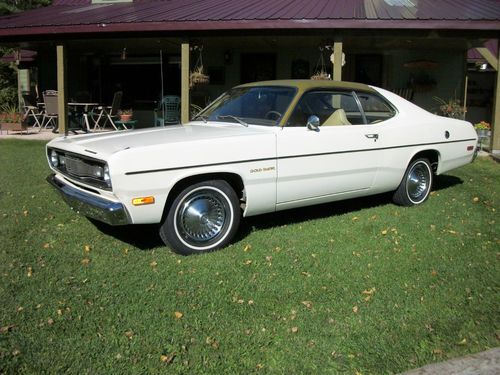 1972 plymouth gold duster