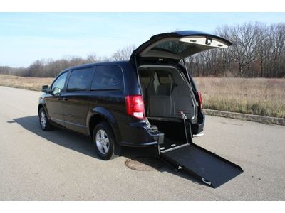 2011 grand caravan handicap accessible wheelchair van rear entry manual ramp