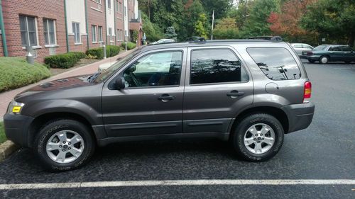 Sell used 2006 Ford Escape XLT Sport Utility 4-Door 3.0L in Cedar Grove ...