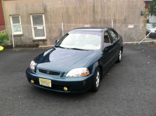 Green 1997 civic lx 4 door  sedan, manual trans, vtec sohc minime