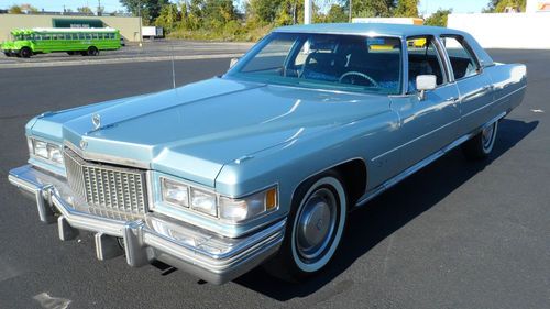 Low low miles!! beautiful inside and out! come test drive this loaded fleetwood!