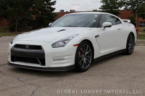 2013 nissan gt-r coupe premium