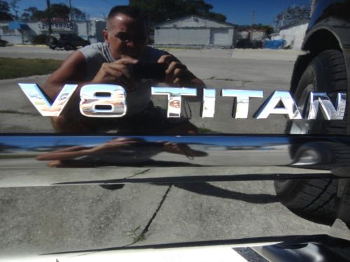 2005 NISSAN TITAN CREW CAB SE V-8 FULLY LOADED FLORIDA BLACK BEAUTY LOW MILES, image 15