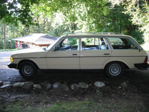 1981 mercedes-benz 300td base wagon 4-door 3.0l