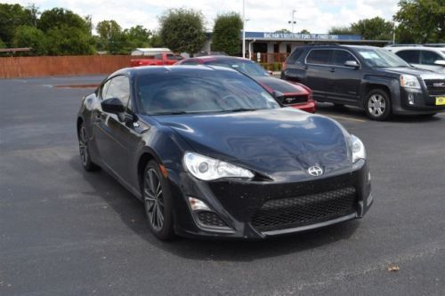 Manual coupe 2.0l black cloth interior bucket seats manual trans