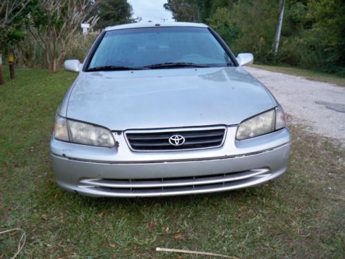 2001 TOYOTA CAMRY LE AUTOMATIC POWER WINDOWS NEEDS ENGINE 99.00 NO RESERVE LOOK, image 3
