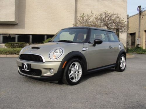 2010 mini cooper s, only 35,717 miles, automatic, navigation, loaded