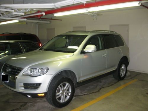 2008 volkswagen touareg 2 v6 awd.