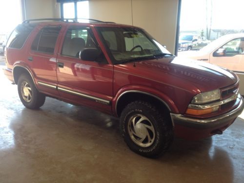 2001 chevrolet blazer ls, leather, sunroof, we finance