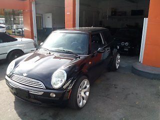 2004 Mini Cooper Base Hatchback 2-Door 1.6L, image 7