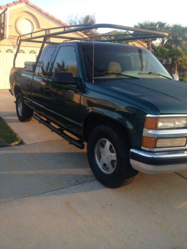 ++++++++1995 chevy c1500 work truck w/racks &amp; toolbox++++++++