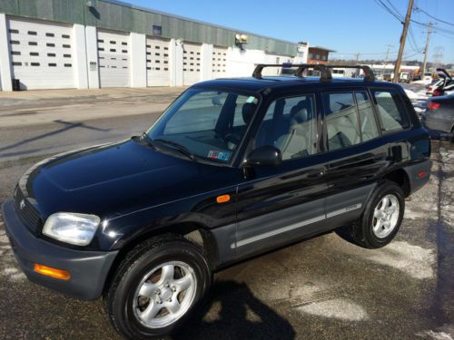 1997 toyota rav4 base sport utility 4-door 2.0l very clean