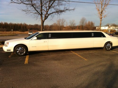 2003 cadillac deville base limousine 4-door 4.6l