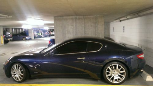 2009 maserati granturismo s coupe 2-door 4.7l