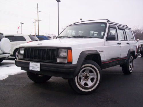 1995 jeep cherokee sport four wheel drive, 4.0 six cylinder, no reserve!!!