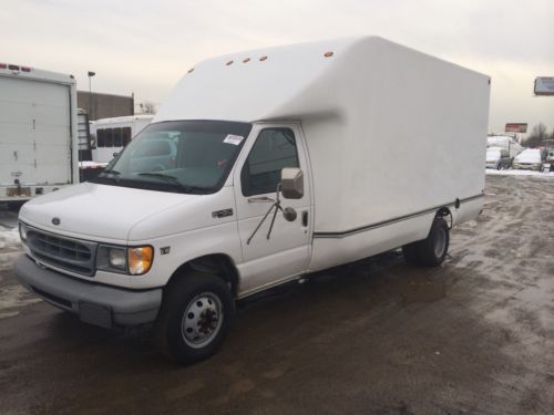 00 ford e-450 16 foot box truck 7.3 diesel engine 69000 miles runs perfect