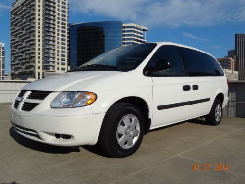 One owner 2005 dodge caravan runs perfect low miles clean title