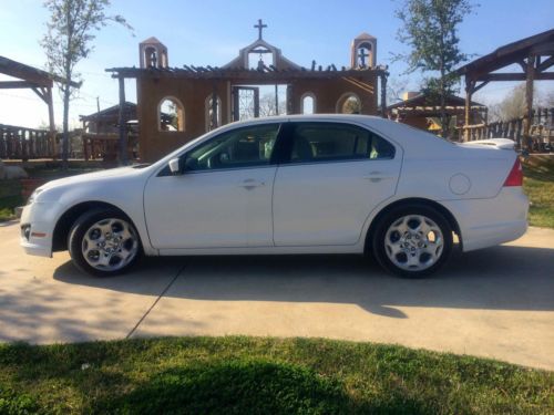 2011 ford fusion se 2.5 liter low 21k miles clean &amp; reliable