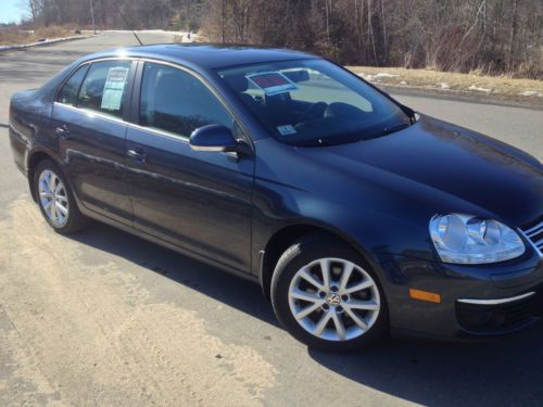 2010 Volkswagen Jetta, PZEV Limited Edition 19242 miles $14,850, US $14,850.00, image 3