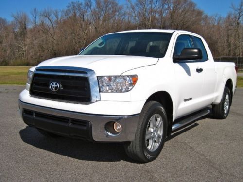 2011 toyo tundra 2wd double cab white 4.6l v8 fog lights tow package one owner