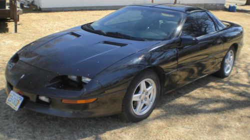 Camero 1997 v6 black