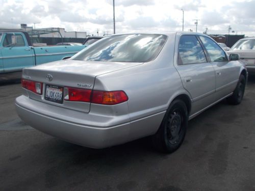 2000 Toyota Camry, NO RESERVE, image 2
