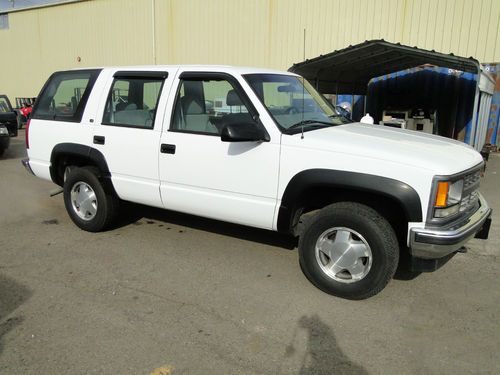 1999 chevrolet tahoe 4-door 4wd - ex police vehicle