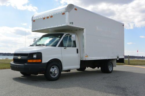 2004 chevrolet express 3500 cutaway box truck loading ramp attic 6.0l vortec v8