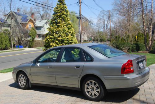Pristine 2005 volvo s80 2.5t awd sedan 4-door 2.5l