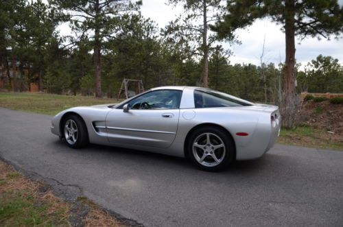 2001 chevrolet corvette base hatchback 2-door 5.7l - one owner clean