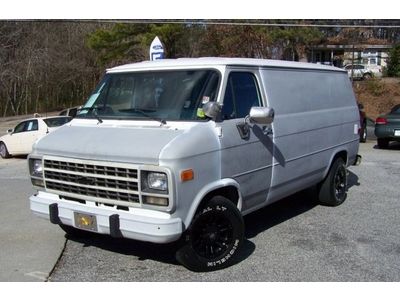 Nice-southern-v8-ac-clean-neat-a-team-rat-rod-look-gmc-express-cargo-utility-van