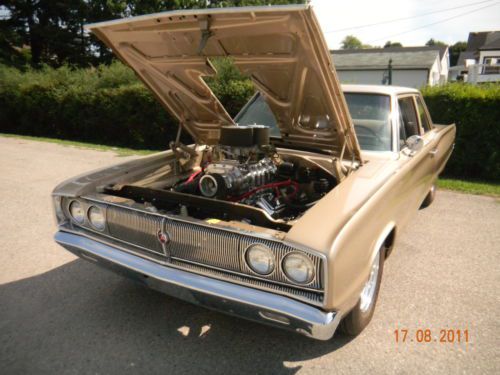 1967 dodge coronet 2 dr, 472 hemi, corvette eater, rare rust free straight nice