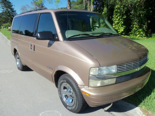 2001 chevrolet astro ls standard passenger van 3-door 4.3l - 2 owners low miles