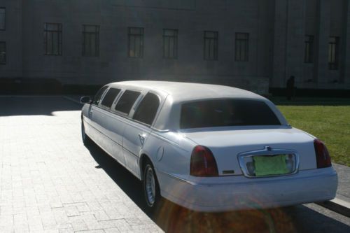 1999 Lincoln Town Car 120 inch stretch, image 3
