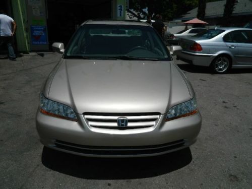 2002 honda accord ex sedan 4-door 3.0l. extra clean. no reserve. clean carfax!