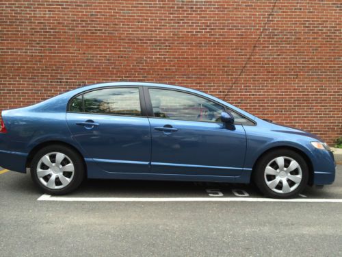 2009 honda civic lx sedan 4-door - must go