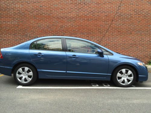 2009 honda civic lx sedan 4-door - must go