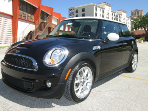 2011 mini cooper s black hardtop manual 1.6l excellent condition! low miles!