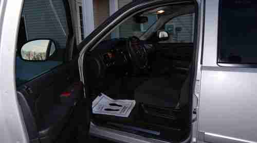 2007 Chevrolet Suburban 1500 LT Sport Utility 4-Door 5.3L 4X4, US $16,595.00, image 5