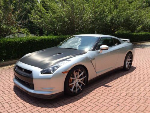 Stunning gt-r! forged performance exhaust! cobb tuned! forged 21&#034; wheels!