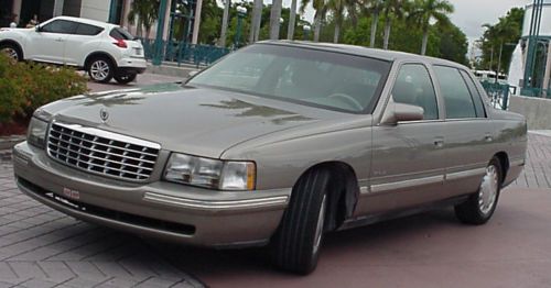 1999 cadillac deville only 96k miles clean inside and out $$ no reserve $$