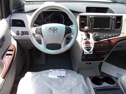 2014 Toyota Sienna XLE, US $37,712.00, image 3