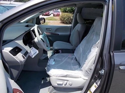 2014 Toyota Sienna XLE, US $37,712.00, image 6