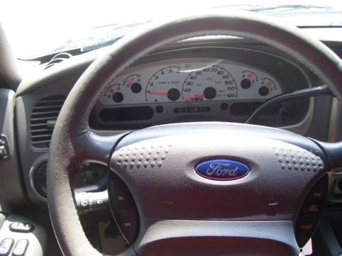 2005 ford explorer sport trac xlt