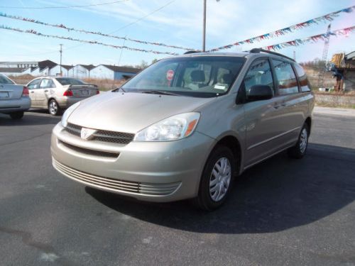 2004 toyota sienna ce