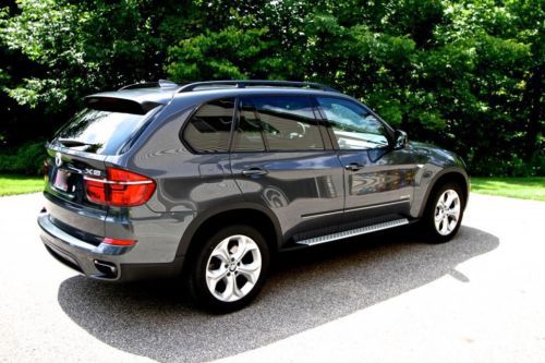 2013 bmw x5 xdrive50i twin turbo v8 only 12,600 miles. heads up,panoramic, clean