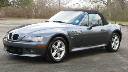 Rare grey metallic bmw z3 w/low miles