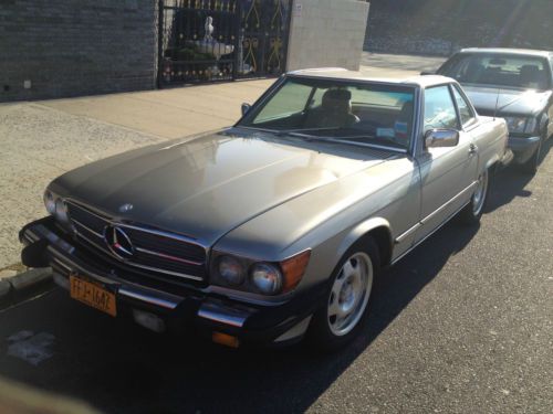 1989 Mercedes Benz Gray Convertible 560 SL 560SL, image 2